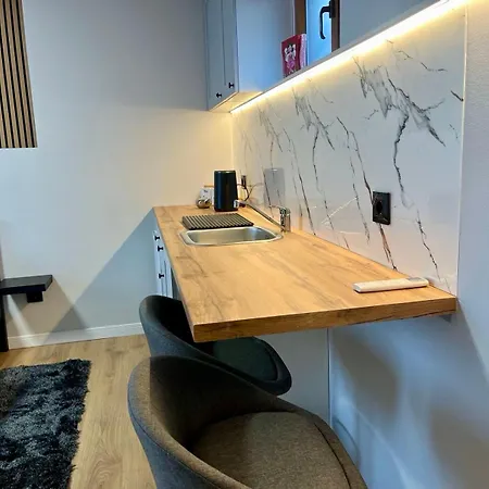 Apartment Grape Vine *